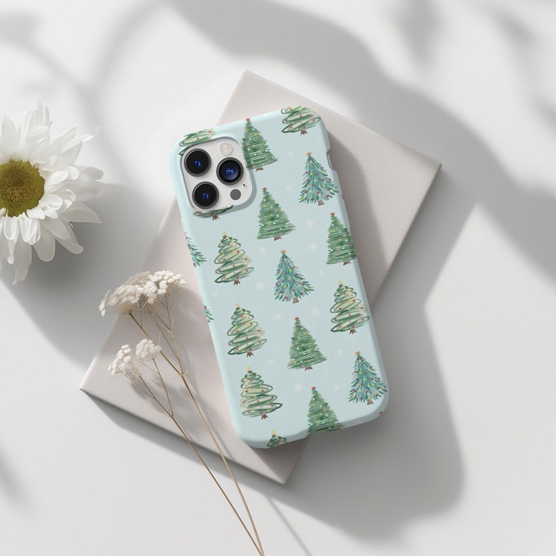 Christmas Tree Pattern Phone Case: Holiday Festive Design image 1