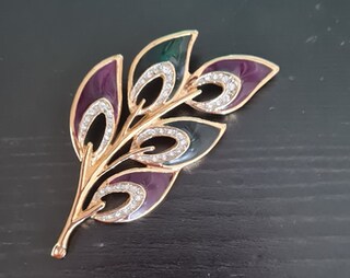 Spilla Floreale A Rosa In Smalto Rosso Scuro Con Cristalli – Gioiello Vintage Placcato Oro, 30mm