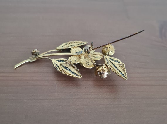 Vintage Gold Tone Filigree Flower Brooch, Enamel … - image 5