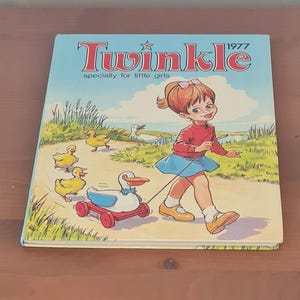Vintage Twinkle Little Girls Anual 1977