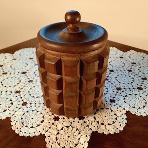 Vintage 1970&#39;s Wooden Cookie Jar