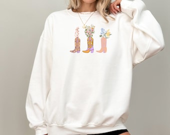 Botas de vaquero florales Gildan Crewneck sudadera, sudadera de botas de vaquera de flores, cuello redondo occidental, idea de regalo, regalo para amigos