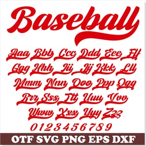 Può includere: Font alfabeto rosso a tema baseball con lettere maiuscole e numeri da 0 a 9. La parola "Baseball" è in un grande font corsivo rosso nella parte superiore dell'immagine. Il testo "OTF SVG PNG EPS DXF" è nella parte inferiore dell'immagine.