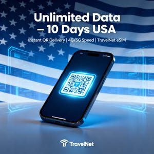 Könnte beinhalten: Ein Smartphone zeigt einen leuchtenden QR-Code vor blauem Hintergrund mit dem Text "Unlimited Data - 10 Days USA." Die amerikanische Flagge ist im Hintergrund. Das TravelNet-Logo befindet sich unten.