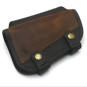 Shot buttstock holster with raised buttons, leather combination