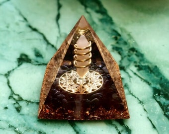 Outil de méditation en cristal naturel, pyramide d'orgonite, générateur d'énergie