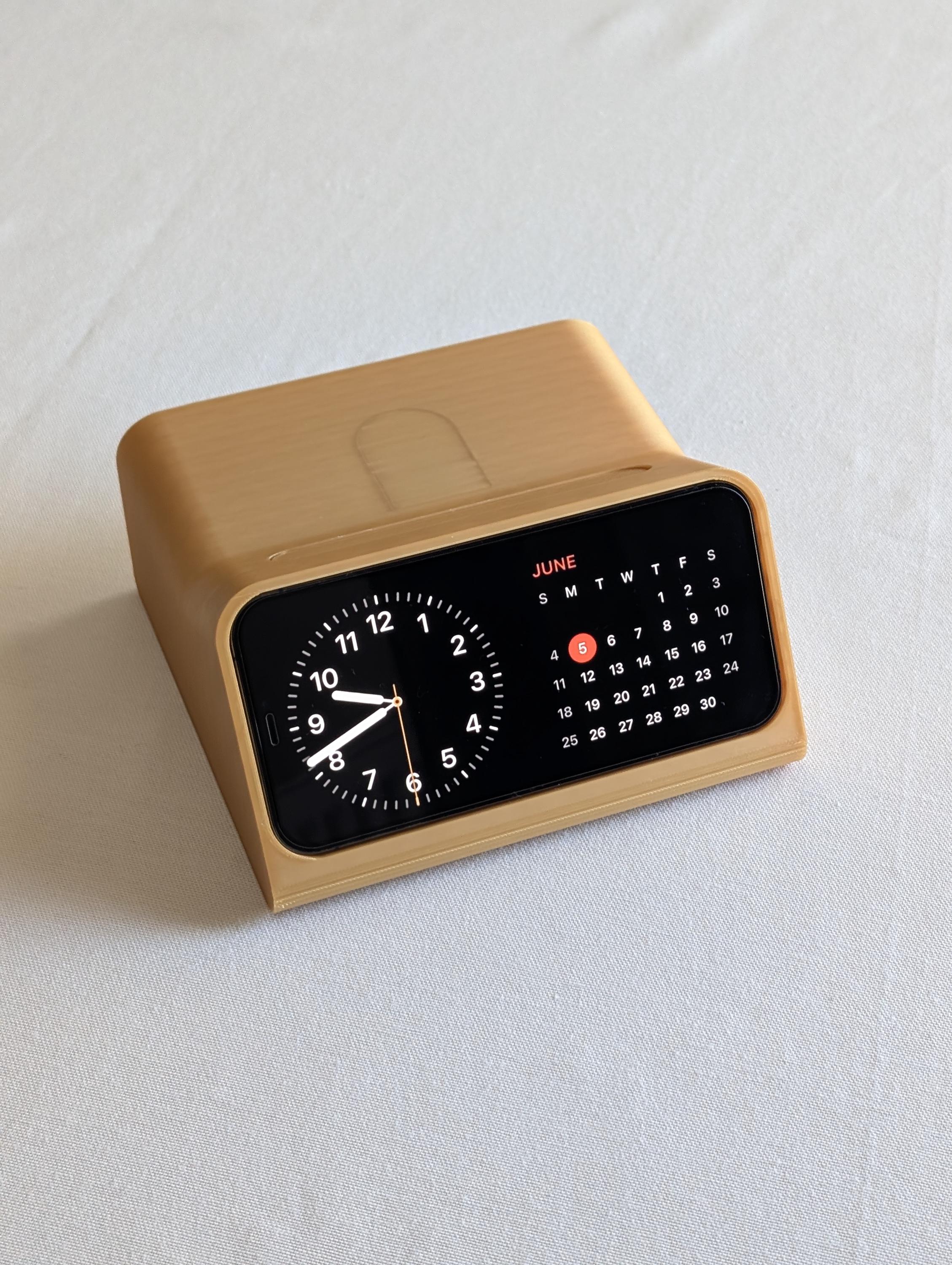 Just3dprintings iPhone Standby Mode Dock | 3dprint | Apple