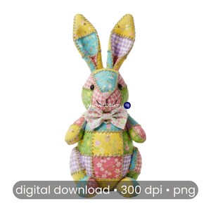 Könnte beinhalten: Ein Patchwork-Osterhase mit einer rosa Schleife. Der Hase besteht aus bunten Stoffquadraten in Gelb-, Blau-, Grün- und Rosatönen. Der Text "digital download • 300 dpi • png" befindet sich unten.