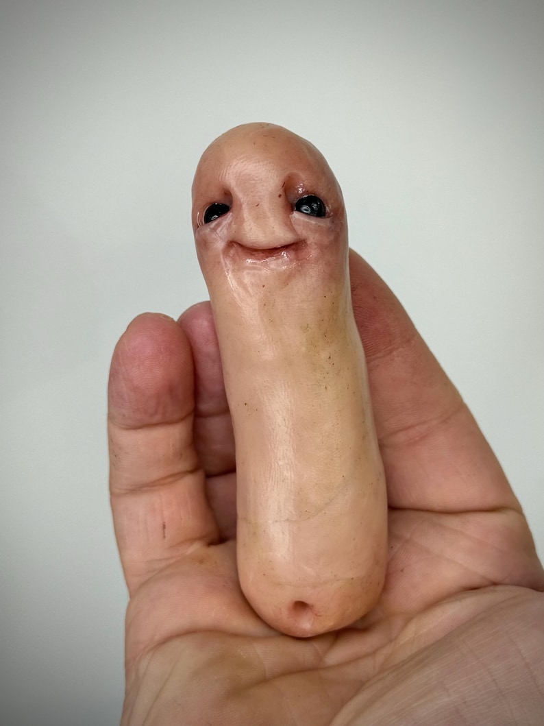 Lange Bohne - Surreale Kreatur aus Polymer Clay | Niedliche und Seltsame handgefertigte Skulptur | Schräge Künstlerpuppe Sammlerstück Bild 2