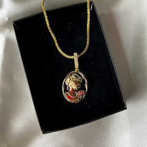 Stainless Steel Cameo Necklace, Vintage Lady Cameo Pendant, Gold Plated Steel, Vintage Gold Cameo Necklace, Woman Cameo Necklace, Gift idea