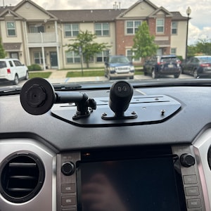Toyota Tundra Charger **For VICTORY 4X4 Dash Plate**