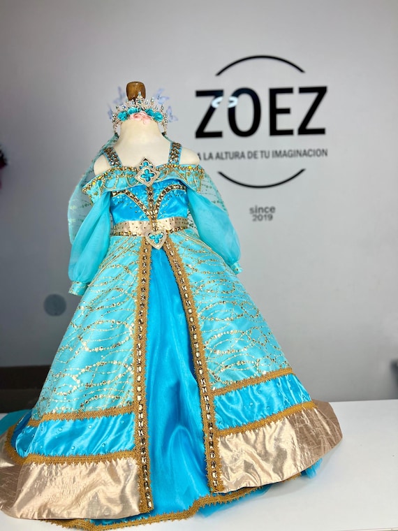 princess polly baby blue dress Cover Shoot in the City