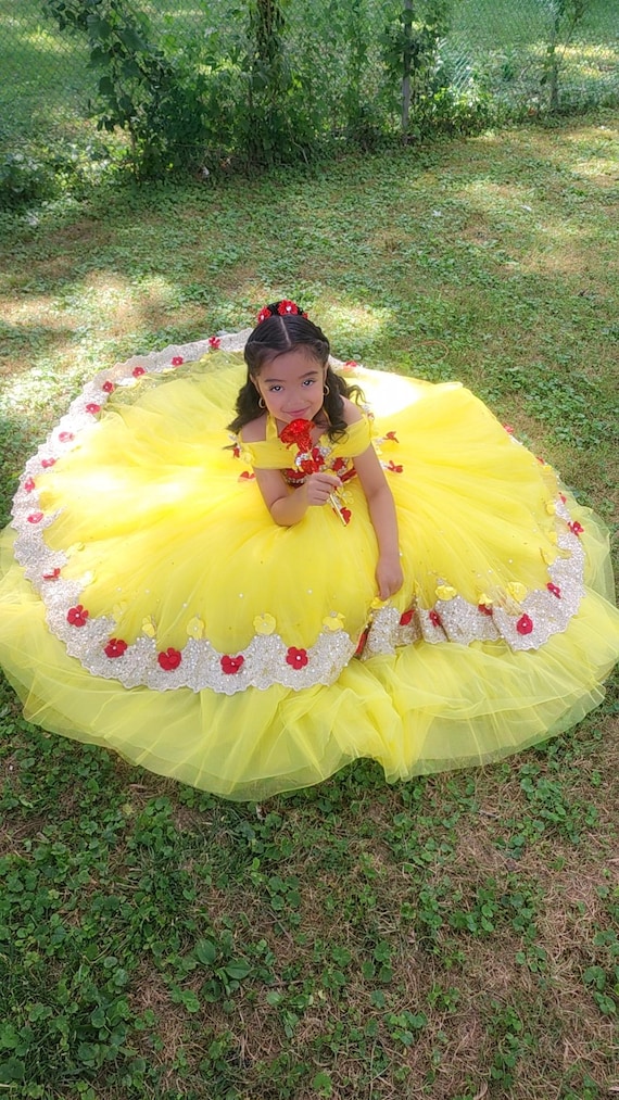 Elegante vestido amarillo, vestido de princesa Bella, vestido amarillo para nias pequeas, perfecto para fiestas, cumpleaos y ocasiones especiales. - Etsy Mxico Elegante vestido amarillo, vestido de princesa Bella, vestido amarillo para nias pequeas, perfecto para fiestas, cumpleaos y ocasiones especiales. - Etsy Mxico
