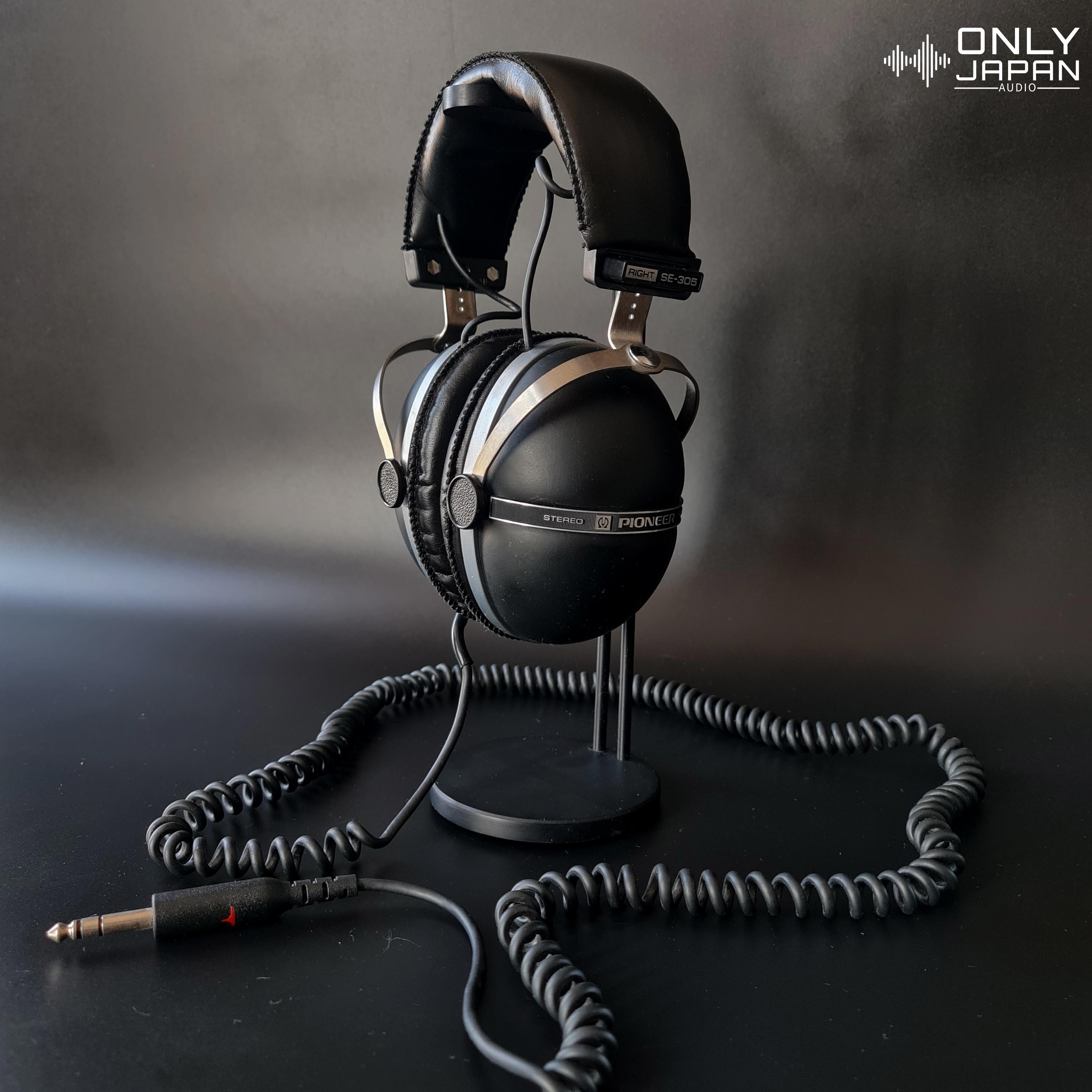 Pioneer SU-305 Vintage Headphones – Iconic Design and Quality