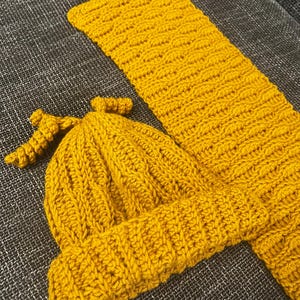 Winter Mütze Schal Stricken Selbstgemacht Warmer Winter Stilvolle Winter Accessoires, Lana Gold Wolle Schal, Geschenk für Weihnachten