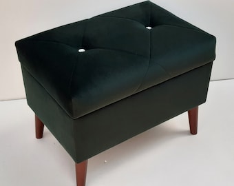 Green pouf bench with storage, wooden legs