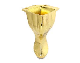 4 golden legs for the laundry basket