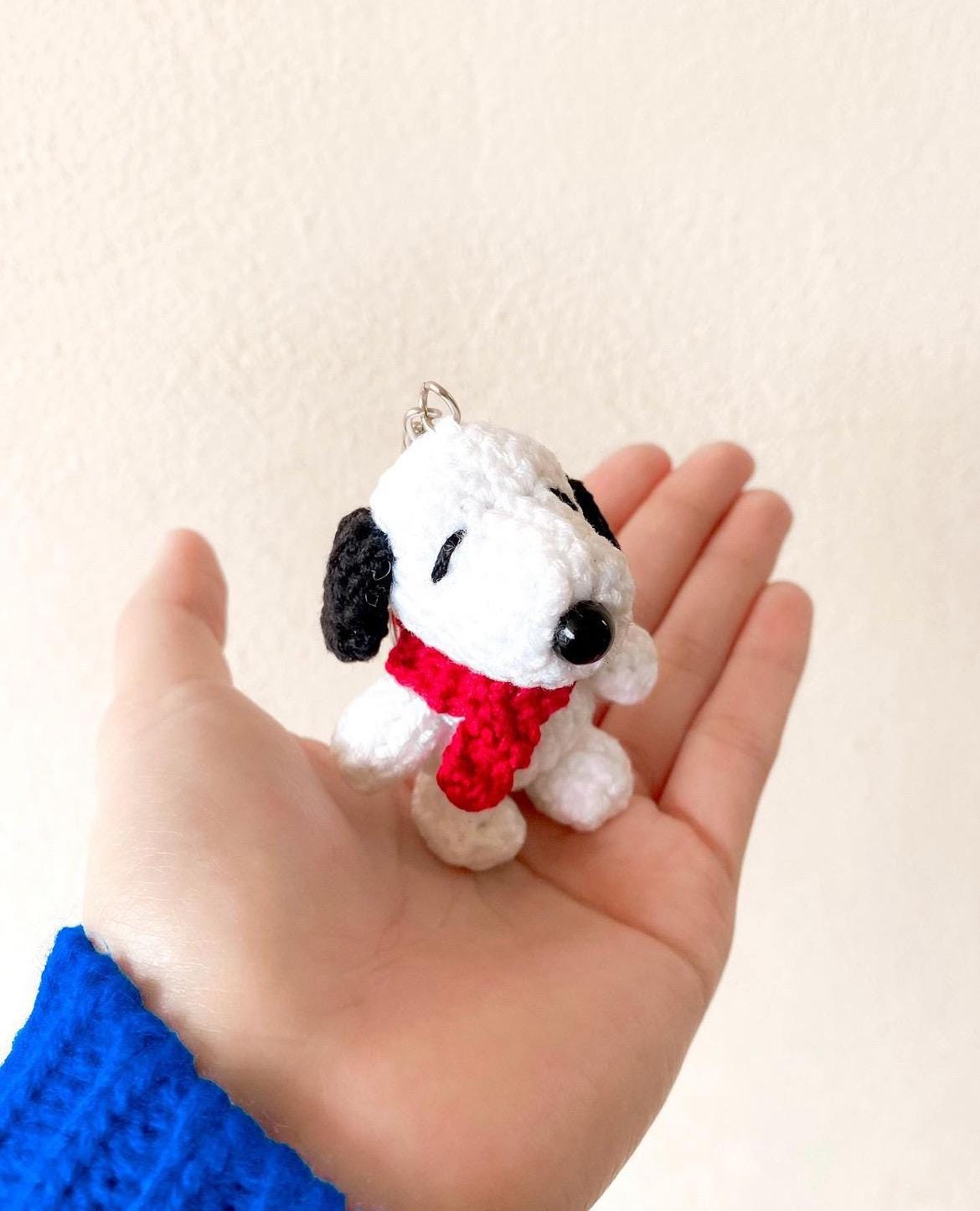 Bilingual Snoopy Keychain Crochet Pattern
