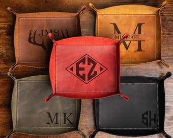 Catchall en cuir personnalisé, valet de chambre pour homme, cadeau pour 3e anniversaire de mari, organisateur de table de chevet, plateau pour pièces de monnaie gravées, cadeau pour papa