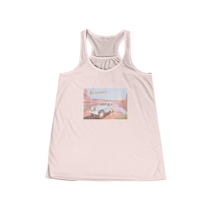 Damski Command Attention Commando Vintage Postcard Flowy Racerback Tank