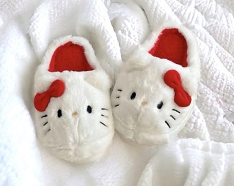 Hello Kitty, Jolies Chaussons, Chaussons Pour Femmes, Chaussons Duveteux, Chaussons Duveteux, Chaussons Pour Femmes, Chaussons Pour Hommes, Chaton, Dessin Animé