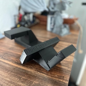 AR magazine wall mount