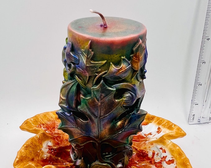 Hand crafted rich golden colored 3D two piece soy maple leaf candle with vibrant maple leaf tray  - Free Shipping!