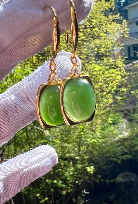 Certified natural nephrite green jade/green nephrite oval shaped earrings/S925 hook earrings 天然碧玉蛋面耳环  纯银耳钩#0060