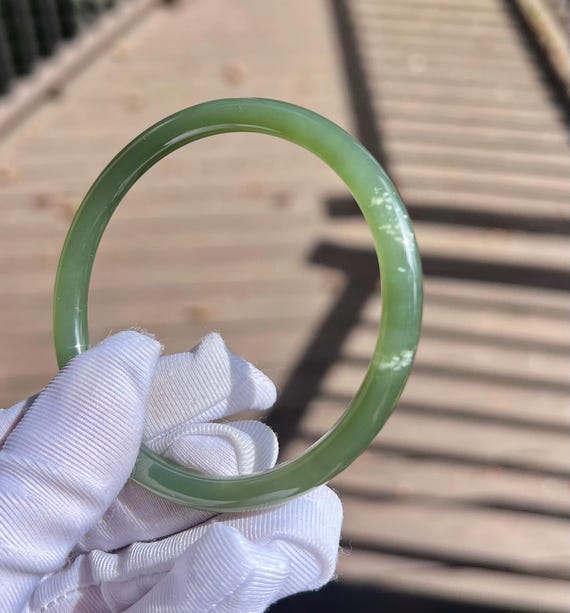 57mm Certified natural icy lake green nephrite Bangle/dangling bangle 天然软玉  湖水绿 细圆条手镯 美人条 叮当镯 冰润起莹光 #0770