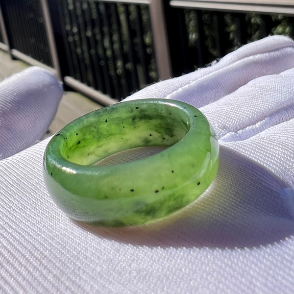 Certified Hetian jade Siberian green Nephrite ring spinach  green color Hetian nephrite band ring 俄料和田玉 老矿料碧玉指环 戒圈 菠菜绿碧玉 轮胎圈戒指#0995