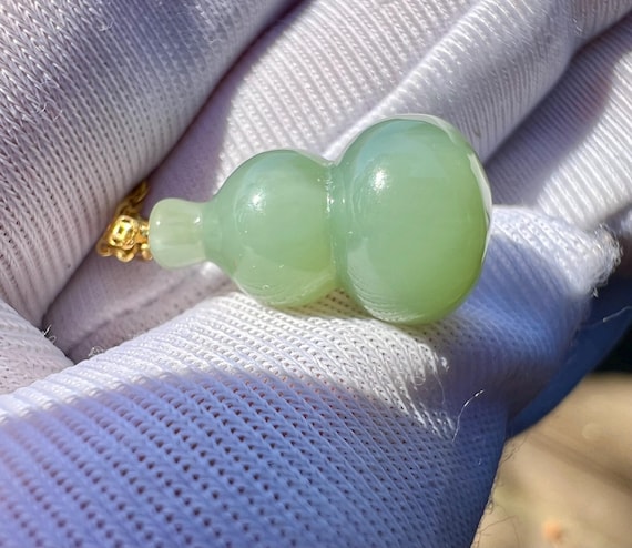 Certified natural nephrite green jade/light bluish green nephrite/carving gourd pendant necklace天然碧玉 粉青起莹光 葫芦吊坠项链18k金扣头#1727
