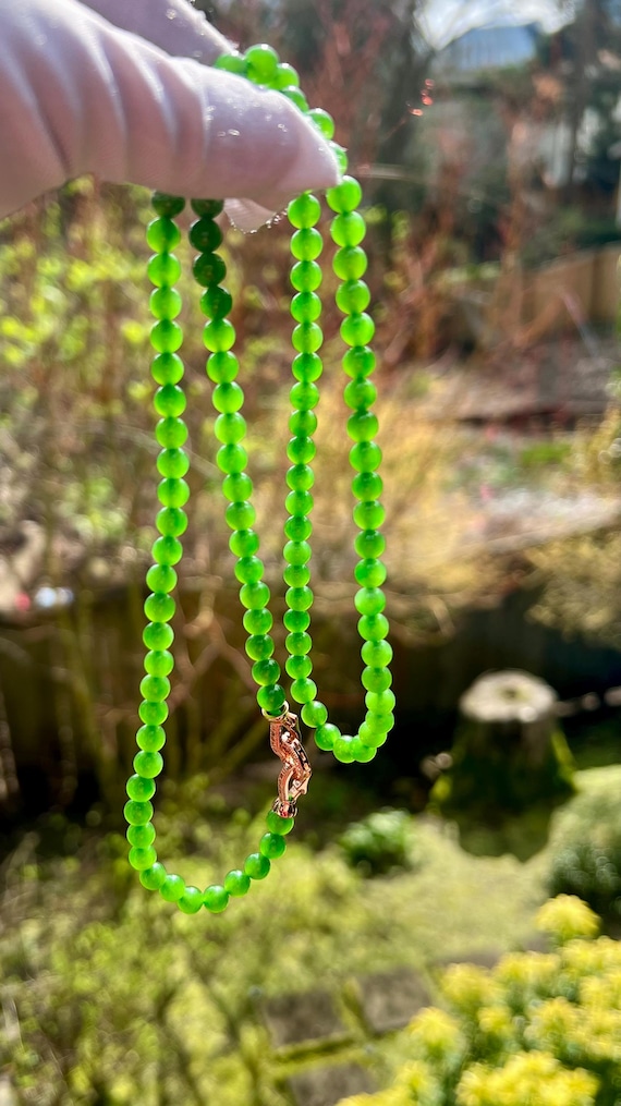 6mm Certified natural nephrite green jade/ green nephrite necklace/bracelet/108 beads/ 天然精品 碧玉项链 108珠#7175 高色 阳绿苹果绿