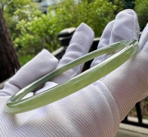 56.9mm Certified natural icy lake green nephrite Bangle/dangling bangle 天然软玉 湖水绿  细圆条手镯 叮当镯 冰润起莹光 #2674