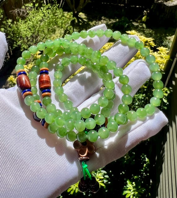 Certified natural  nephrite green jade /green nephrite necklace/bright green 108 beads 天然碧玉 108珠项链 手链  果绿色 起莹光#3290