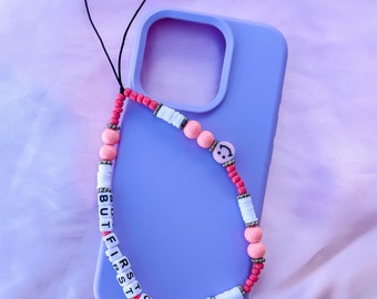 Correa para teléfono personalizada hecha a mano con cuentas: cuentas de semillas bohemias y acrílico