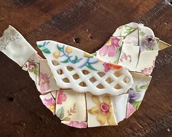 Sweet Sitting Mosaic Bird