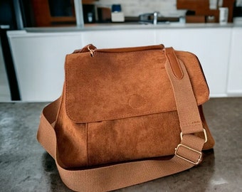 Sac à bandoulière à rabat en nubuck pour femme, fourre-tout vintage avec large bandoulière, sac à main de grande capacité pour femme, sac à bandoulière pour femme