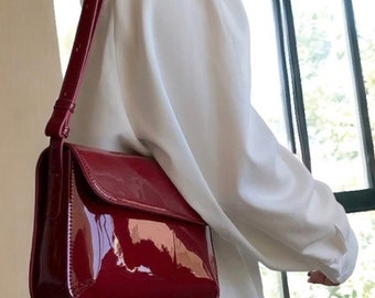 Nouveau sac à bandoulière pour femme carré rouge brillant en similicuir sac à bandoulière simple pour femme sac texturé vintage classique