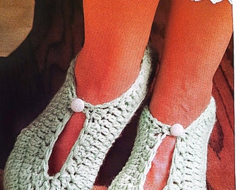 PDF CROCHET PATTERN: 1995 Slippers Crochet Pattern, Vintage Crochet Pattern, Vintage Crochet Slippers Pattern, Easy Crochet Accessory