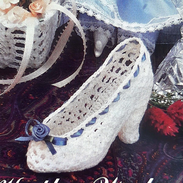 PDF CROCHET PATTERN: 1991 Lace Shoe Decor Crochet Pattern, Vintage Crochet Pattern, Crochet Lace Shoe Pattern