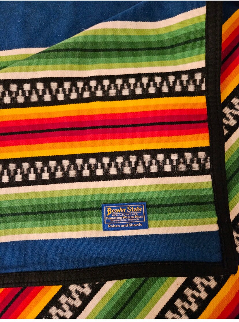 Beaver State Pendleton Blanket 78 X 64 Woolen Mills Robes and Shawls