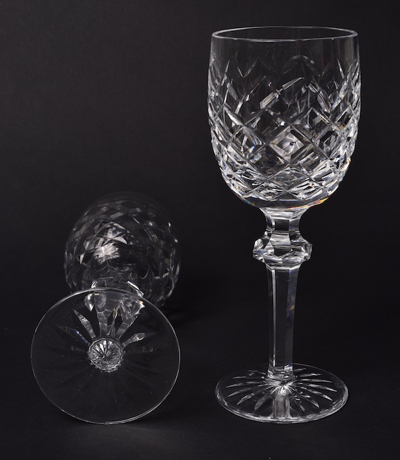 vonshef gold wine glasses Love is Blind Golden Goblets
