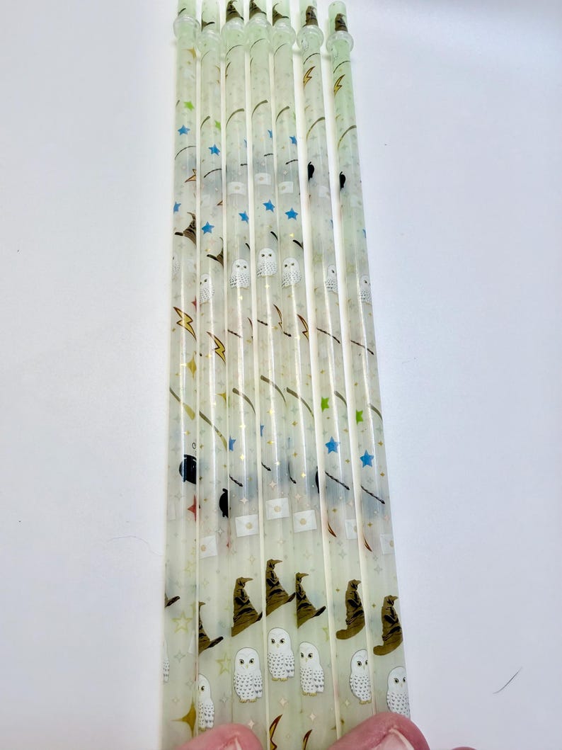 12” Color Changing Wizard Reusable Plastic Straw image 3