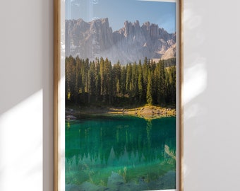 Lago di Carezza, Arte de la pared del lago italiano, Dolomitas Italia Impresión, Foto de los Alpes italianos, Arte de la pared de la montaña, Arte de la pared calmante, Descarga digital