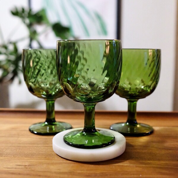 Green Schooner Glasses Bartlett Collins Green Glass Coin Dot Thumbprint Beer Schooner Glass Wine Goblet Green Glass Water Cup Set of (4)