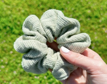 Scrunchie / Scrunchie de punto / Scrunchie suave / Scrunchie verde salvia / Scrunchie hecho a mano