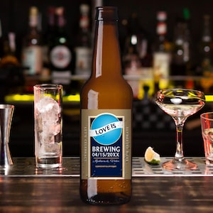 パーソナライズされたウェディングビールラベル、カスタム記念日ボトルラベル、お祝いパーティーラベル、発表プリントステッカー、ベストマン、独身パーティー