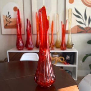24.5&quot; LE Smith Ribbed Swung Vase Flame Vintage MCM