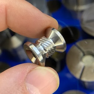 BOW TIE SWIRL Lanyard Bead, Titanium