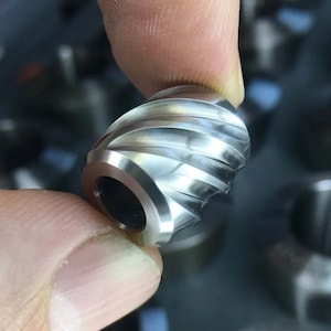 TWIST Lanyard Bead, Titanium